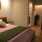 Smart-house-central-rent-rooms-free-parking