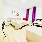 Bed & Breakfast Smart-house-central-rent-rooms-free-parking Bergamo