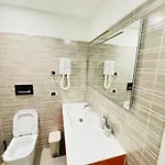 Smart-house-central-rent-rooms-free-parking Bed & Breakfast Bergamo