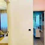Smart-house-central-rent-rooms-free-parking 4* Bergamo