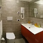 Smart-house-central-rent-rooms-free-parking