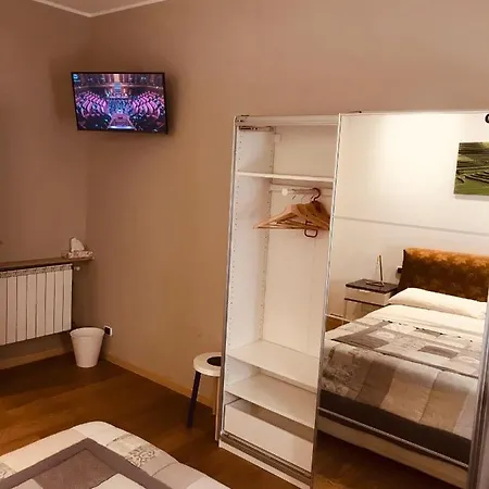 Smart-house-central-rent-rooms Bed & Breakfast Bergamo