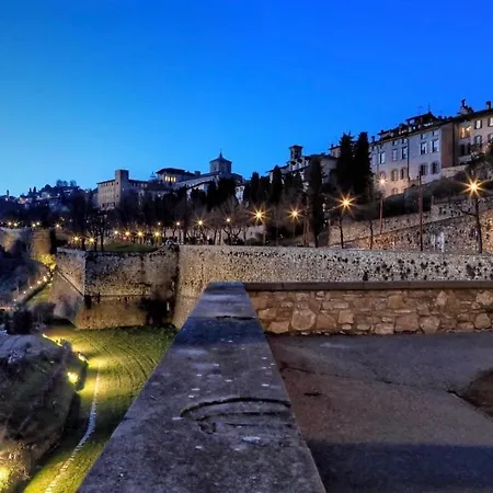 Smart House Luxury Bed & Breakfast Bergamo