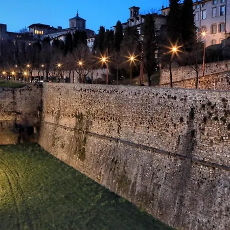 Smart-house Rent-rooms Free Parking Bed & Breakfast