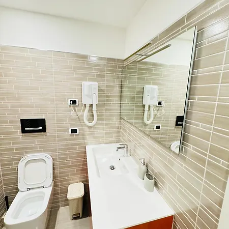 Smart-house-central-rent-rooms-free-parking Oda ve Kahvaltı Bergamo