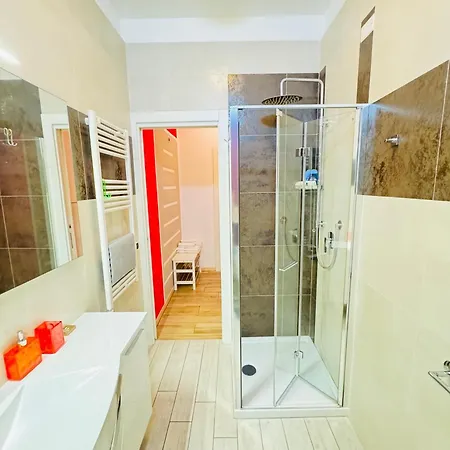 Smart-house-central-rent-rooms-free-parking 4* Bergamo