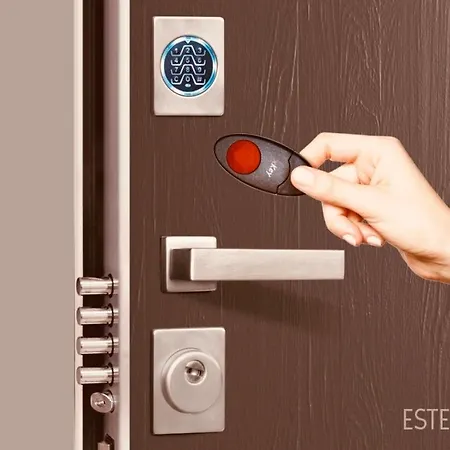 Smart-house-central-rent-rooms-with-air-conditioning Free Parking Oda ve Kahvaltı 4*