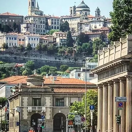 Smart-house Rent-rooms Free Parking 3* Bergamo