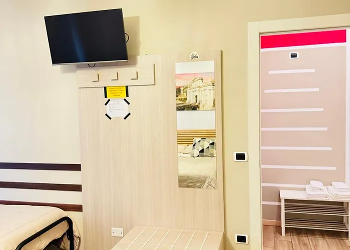 Smart-house Rent-rooms Free Parking Bed and Breakfast 3*