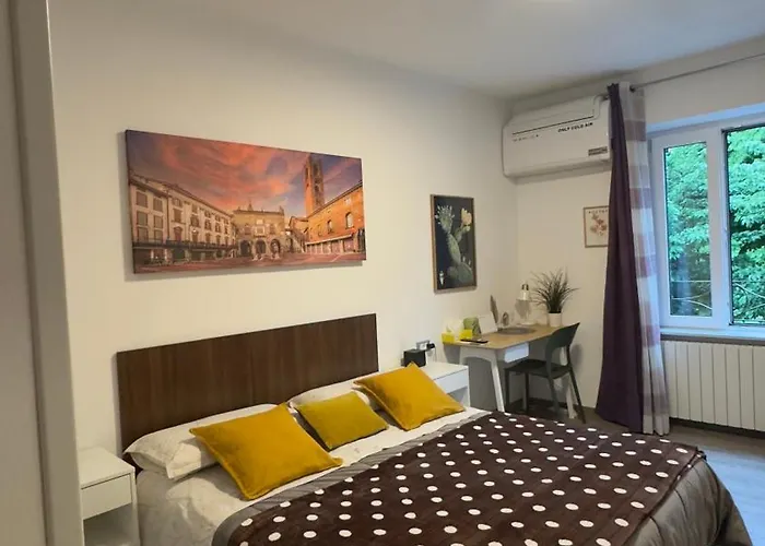 Smart-house Rent-rooms Free Parking Bed and Breakfast